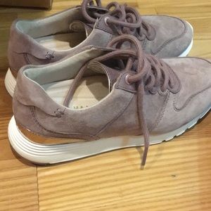 NWT COLE HAAN SNEAKERS